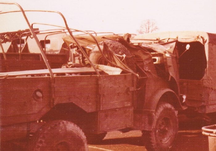 R2087 tonneaux 01.jpg