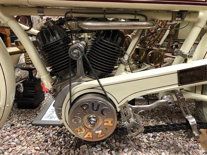 Side Puch 04.jpg