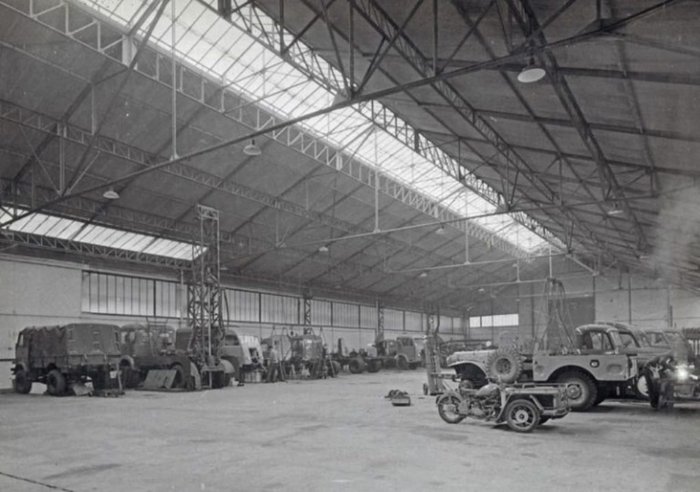 Sinpar-usine-Colombes-1958- Fondation Berliet.jpg