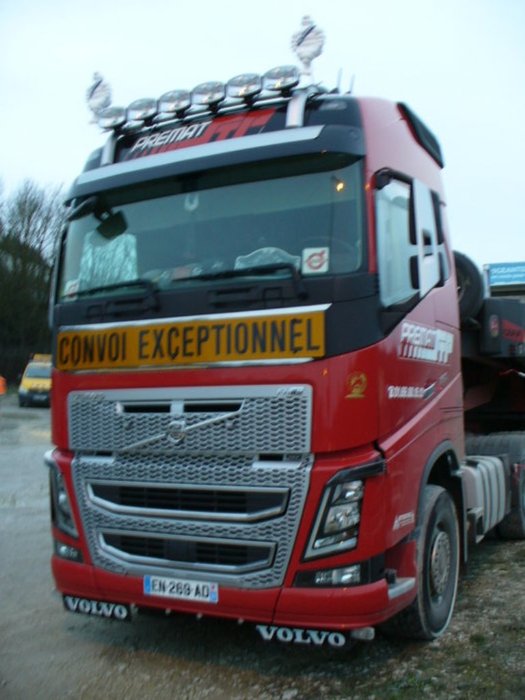 P1080917 Volvo 750.JPG