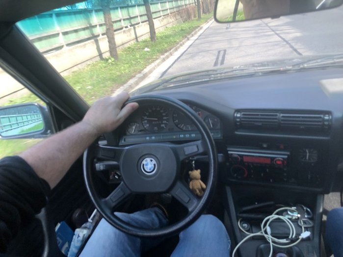E30 01.jpg