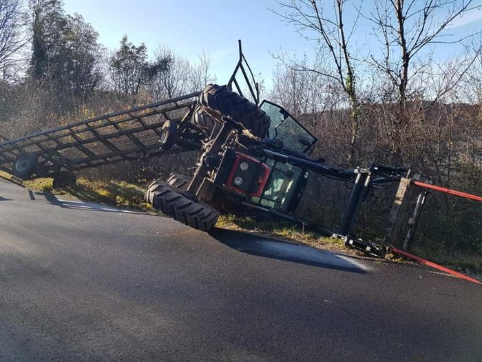 Tracteur 6 dec 19 . Photo FB Roger Rey - Copie.jpg