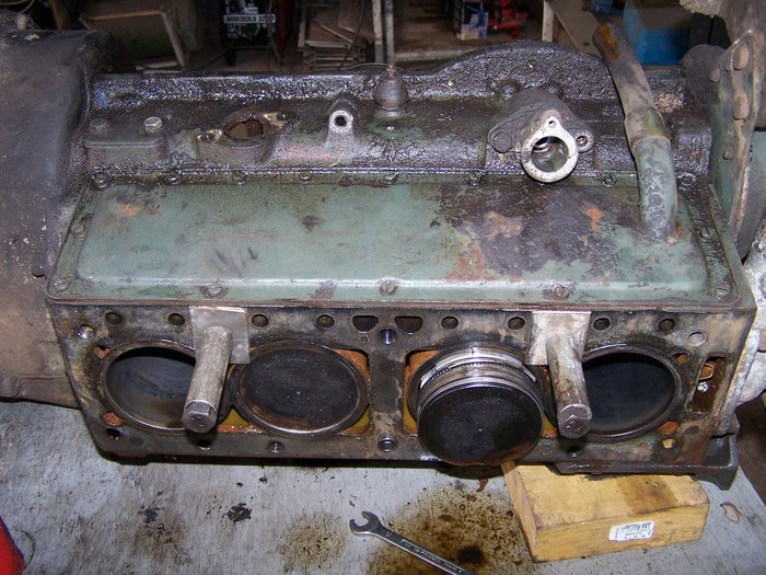 moteur du r2087 001.JPG