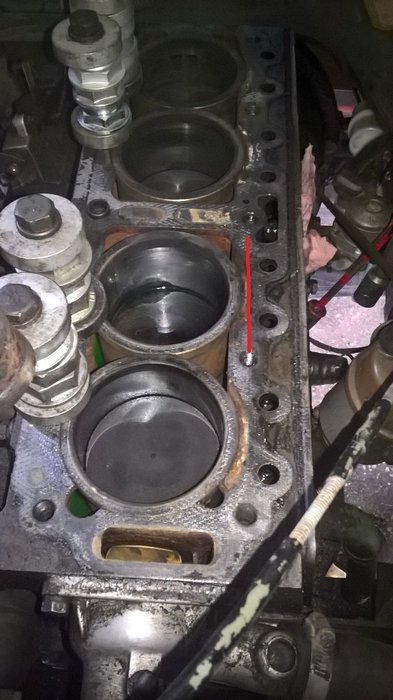 Eau dans cylindre numéro 2.jpg