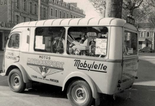 renault mobylette.jpg