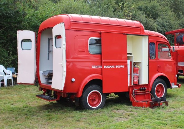 r 20 pompier.jpg
