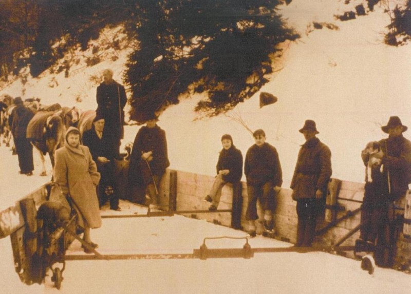 triangle dans la neige.jpg