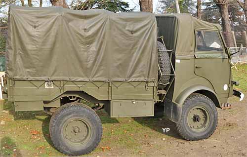 RENAULT TORPEDO R2087.jpg