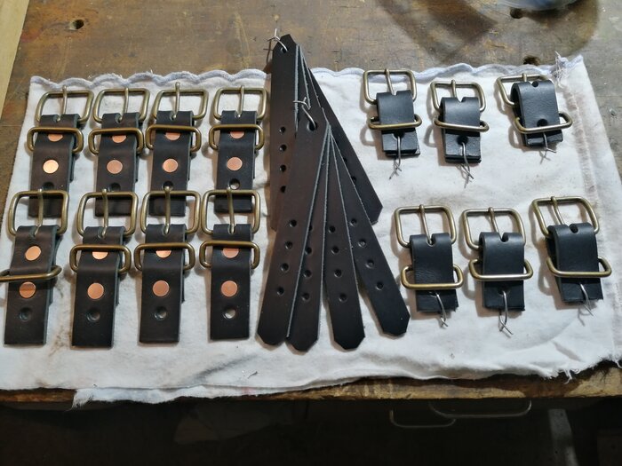 Jeu complet caisse.jpg