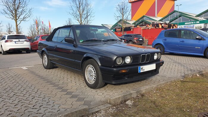E30.jpg