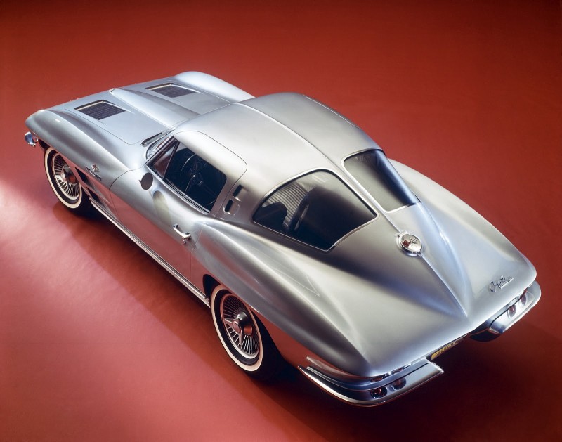 1963 chevrolet corvette sting ray.jpg