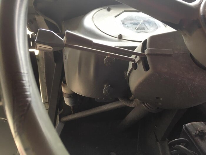 R 2087 commodos phares.jpg