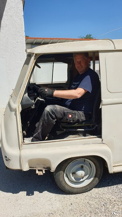 Estafette 06b.jpg