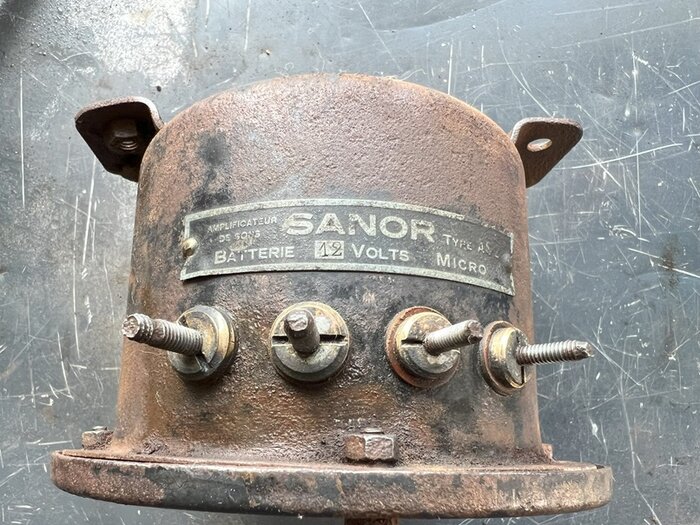 Ampli SANOR 07.jpg