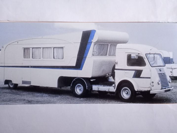 r2086 camping car.jpg