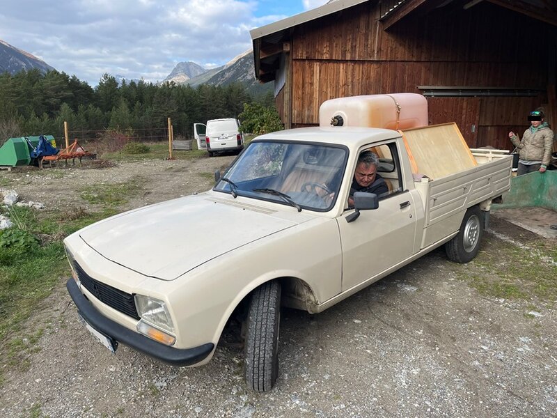 Pickup 03.jpg