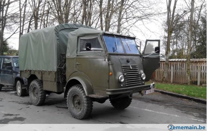 293931378-renault-goelette-4x4-camion-bache-jeannette-1954.jpg