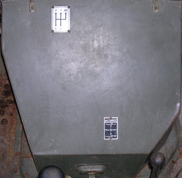 capot moteur 1954.jpg